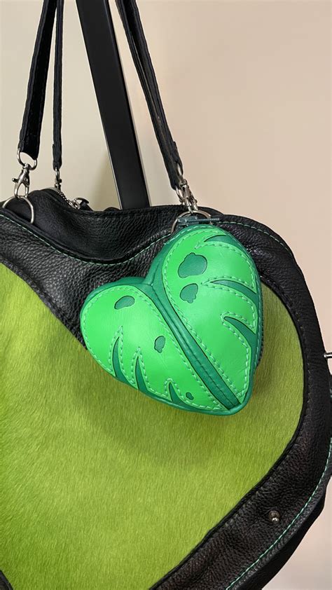 Amazon.com: Monstera Purse.